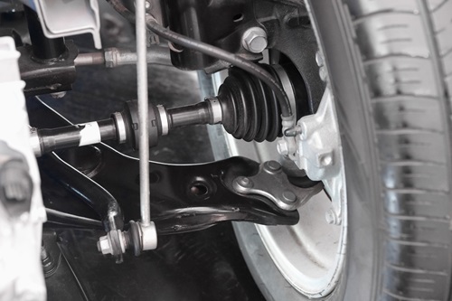 Auto Repair Tips: Unusual Noises from Your Car’s Drive Shaft